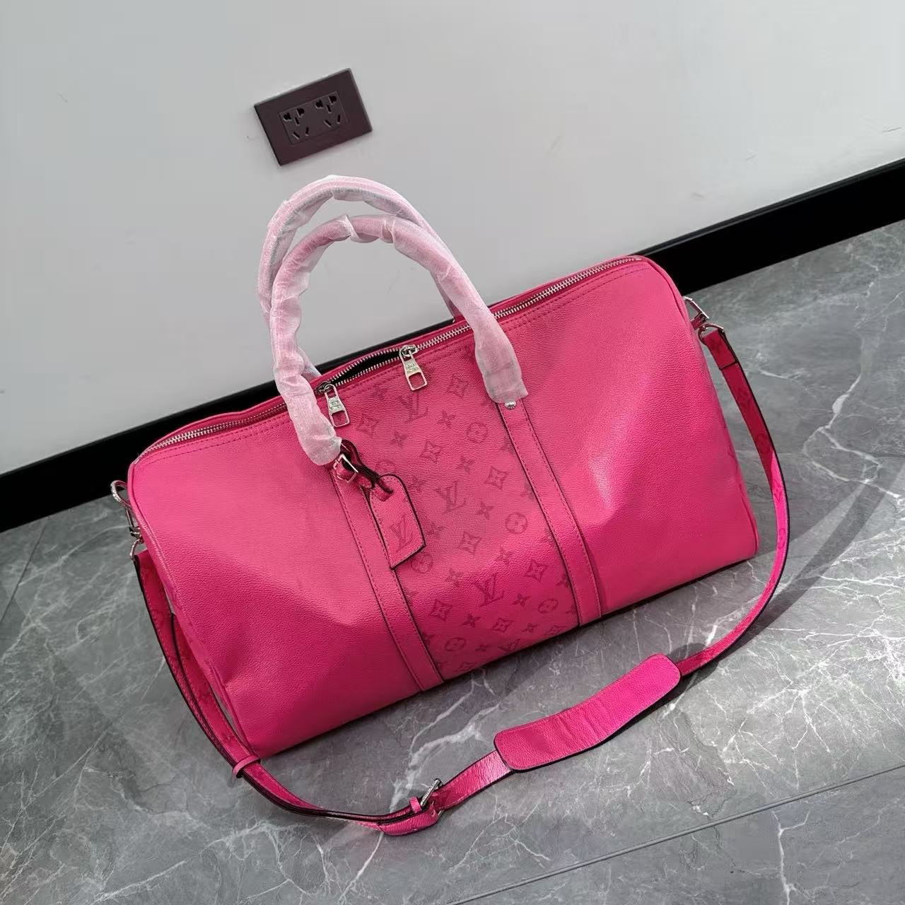 Lv top quality keep all duffle