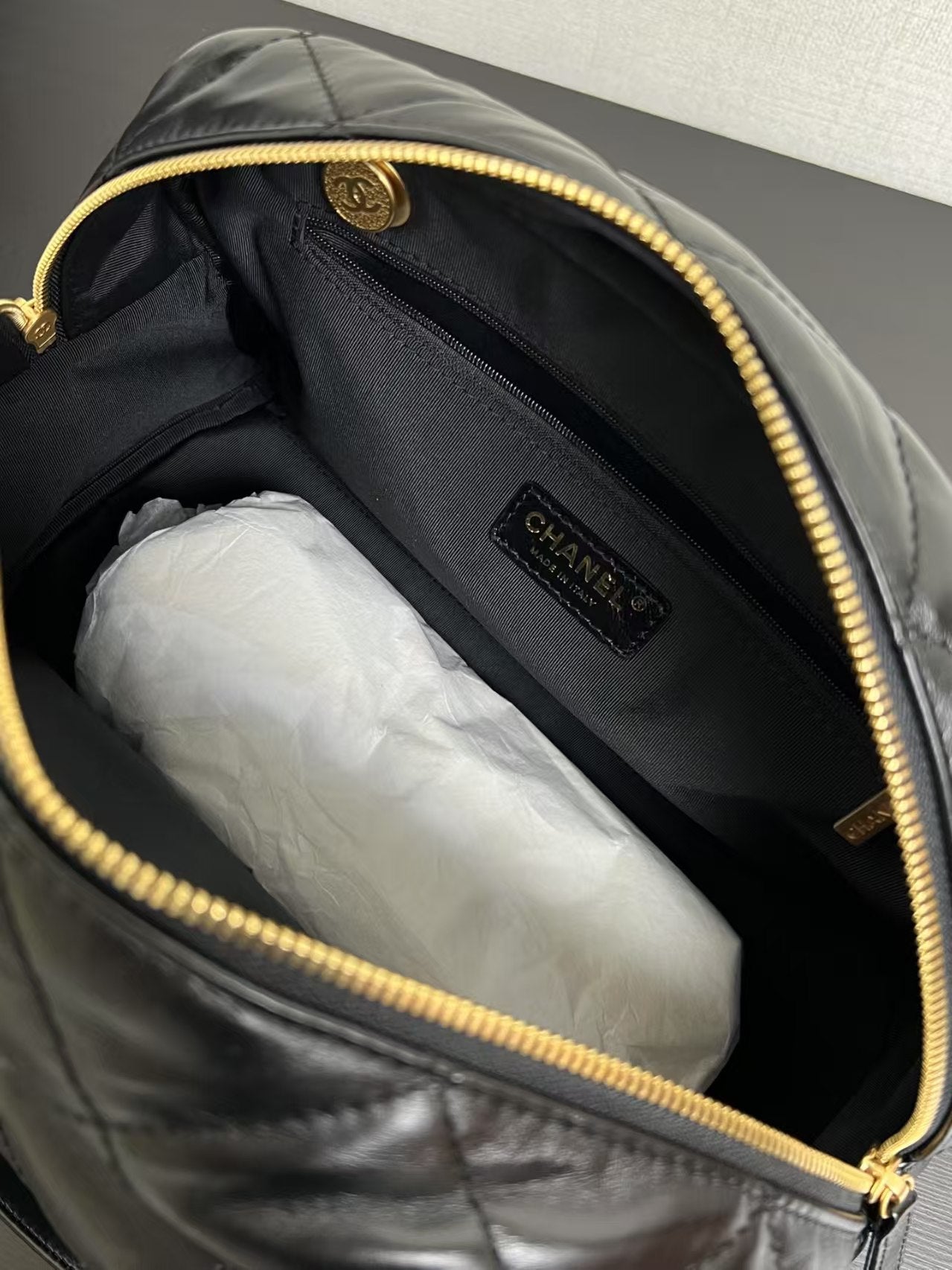 C Gold Chain Bag