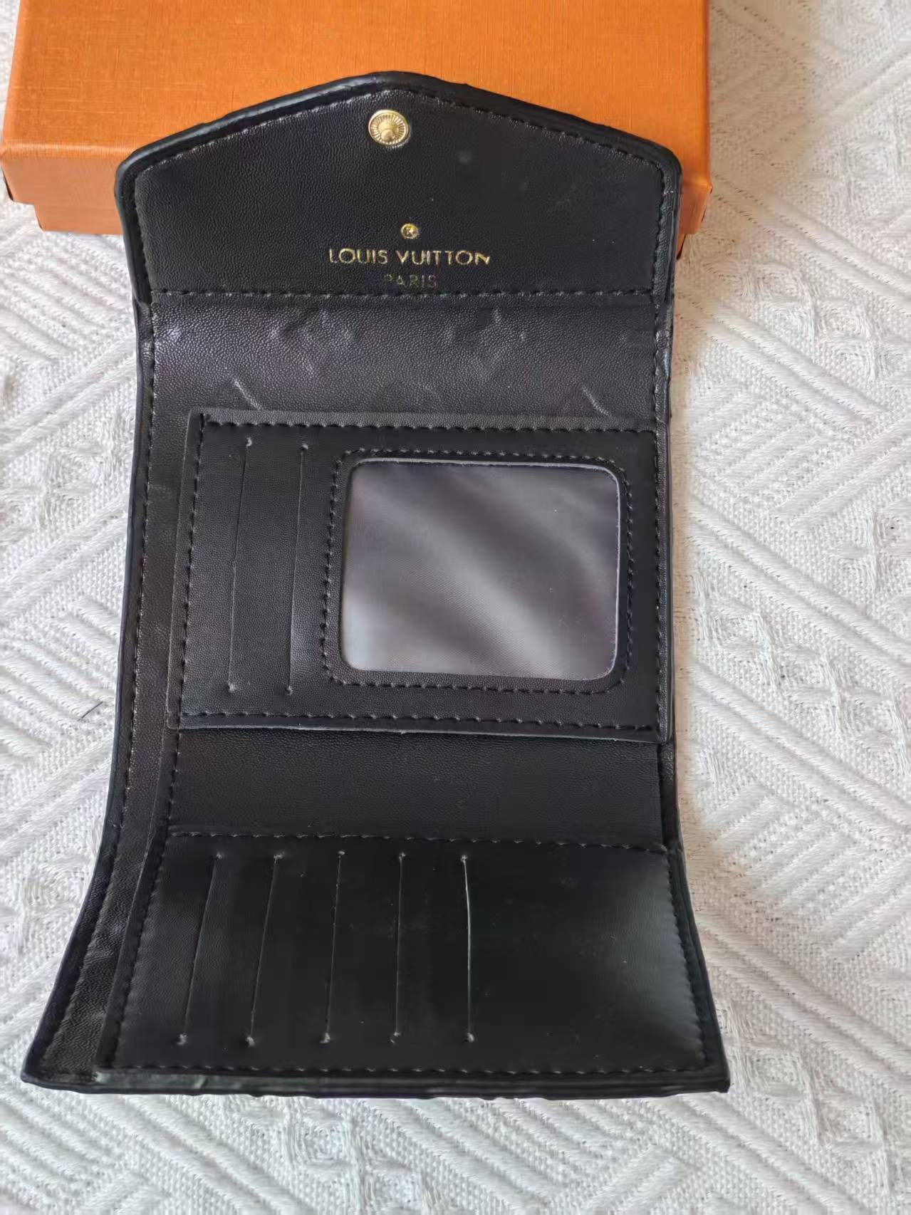 Lv Wallet With Box Mirror Quality