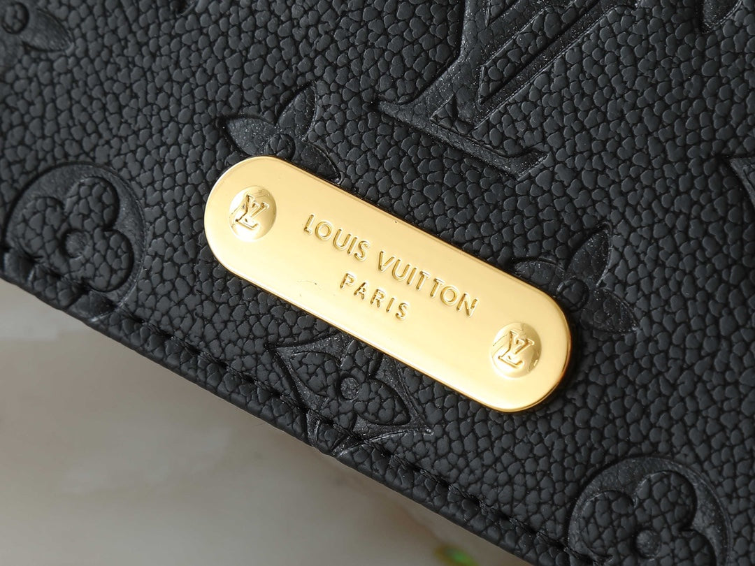 Lv Small Purse