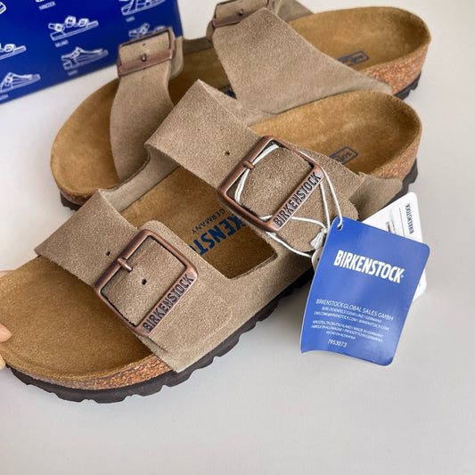 B Sandals