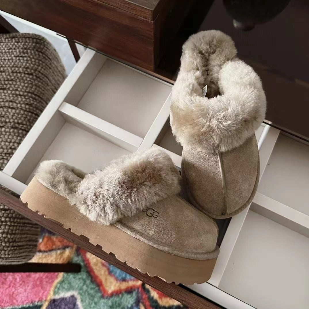Ugg Fury Slippers
