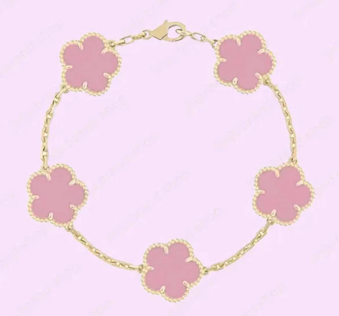 VC Bracelet in gold or silver