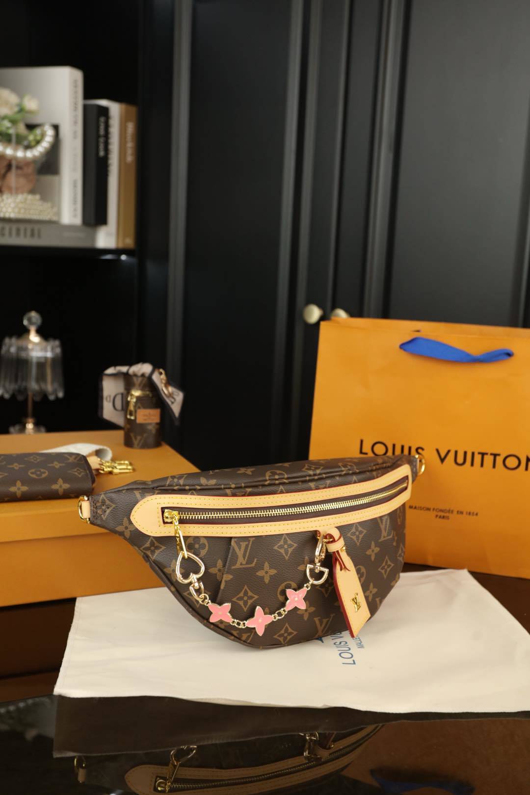 LV BUM BAG MIRROR QUALITY SET