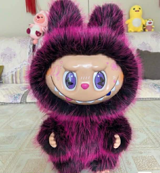 Jumbo Eye Moving Labubu