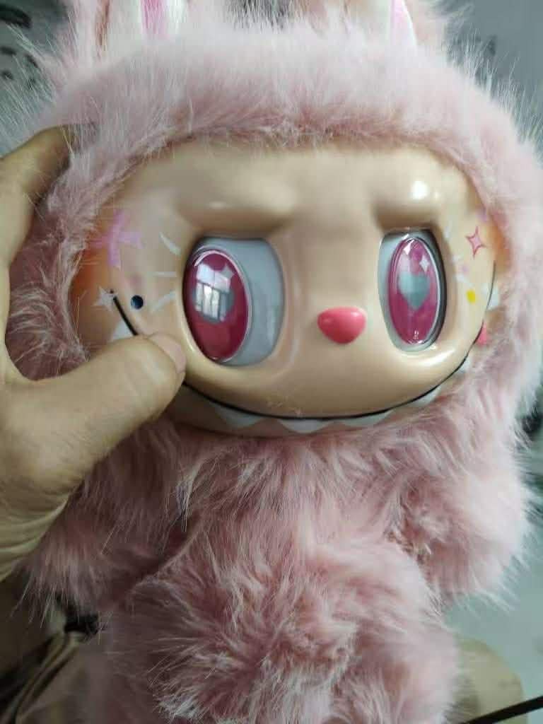 Jumbo Eye Moving Labubu