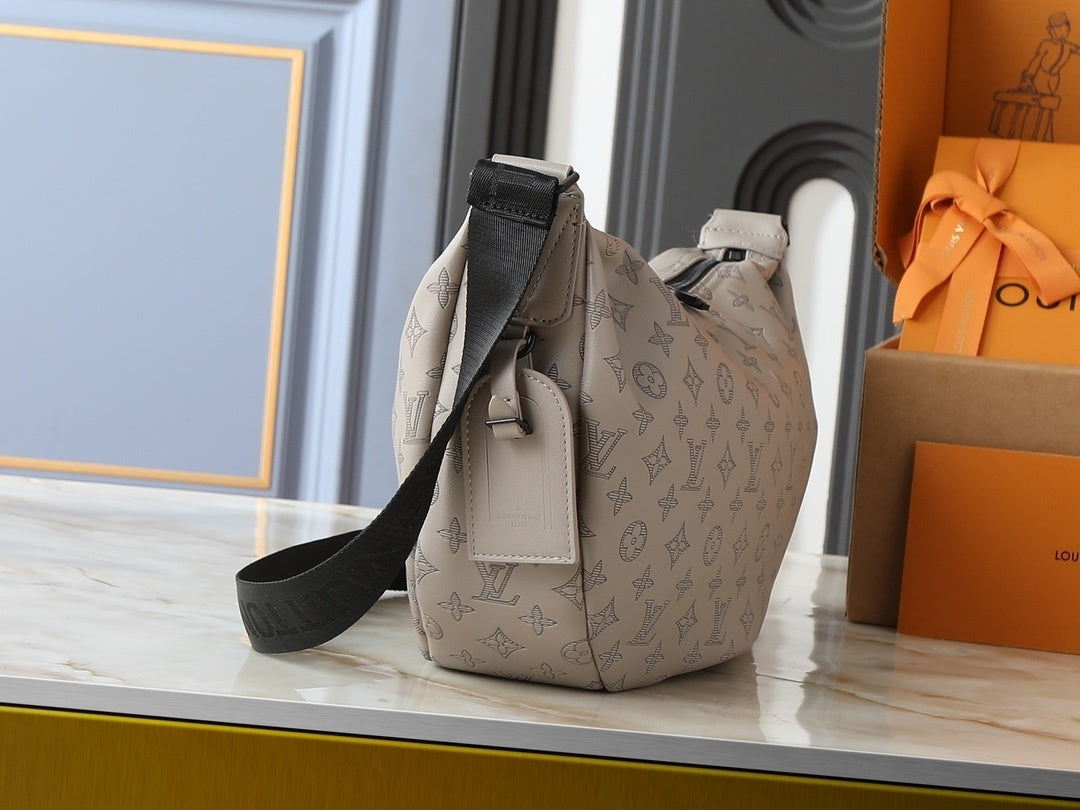 Lv Crescent Bag Large