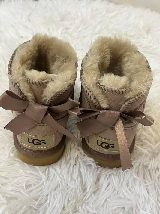 Ugg Boots With Bow one color