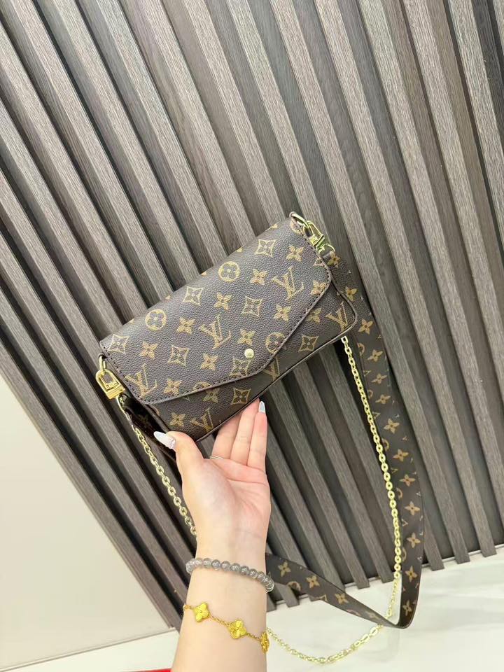 Louie Chain Crossbody Bag