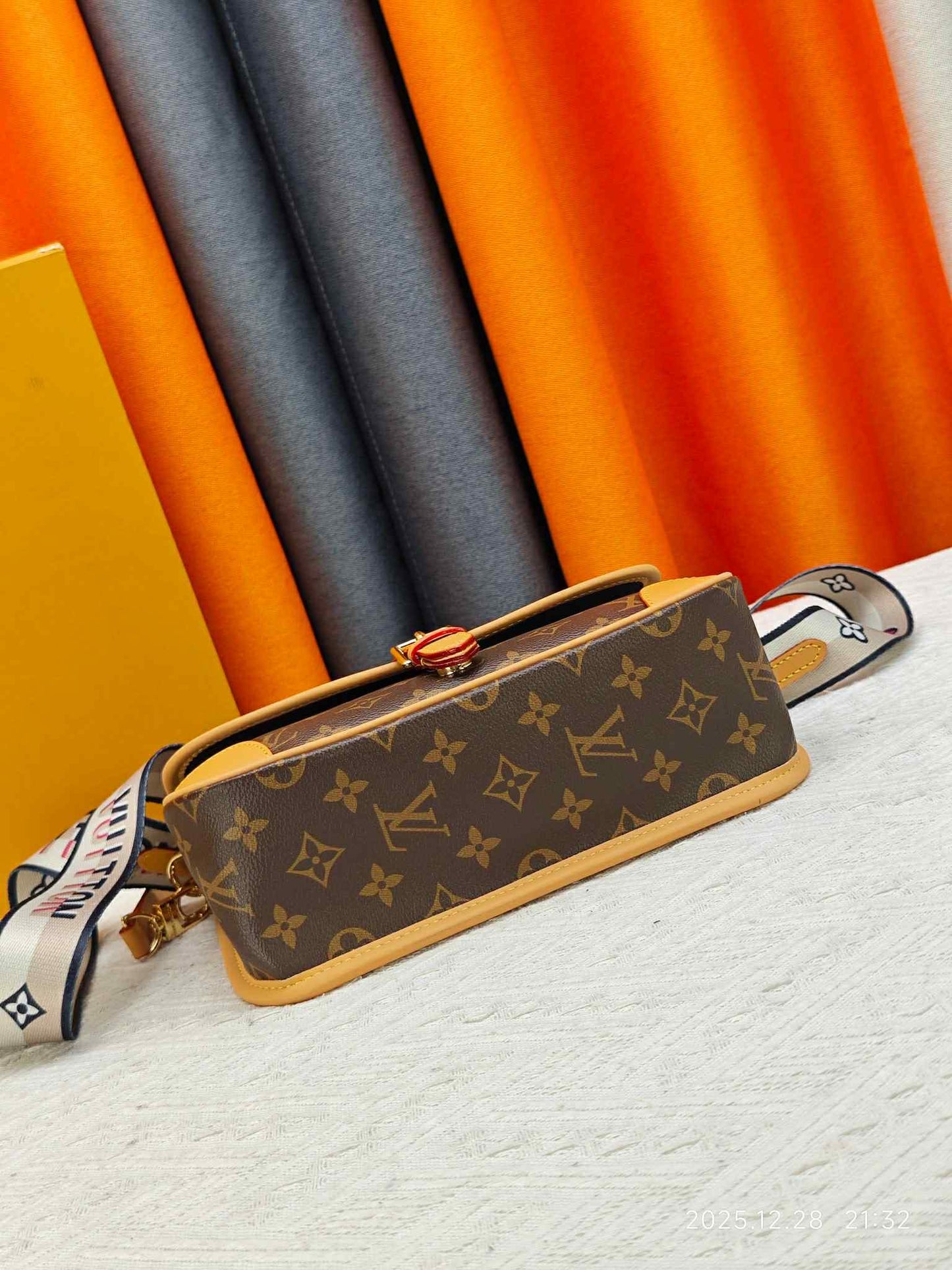 Top Quality Lv Crossbody Bag