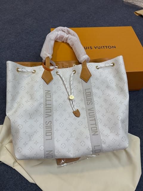 Mirror Quality LV Bag