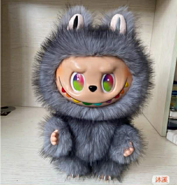 Jumbo Eye Moving Labubu