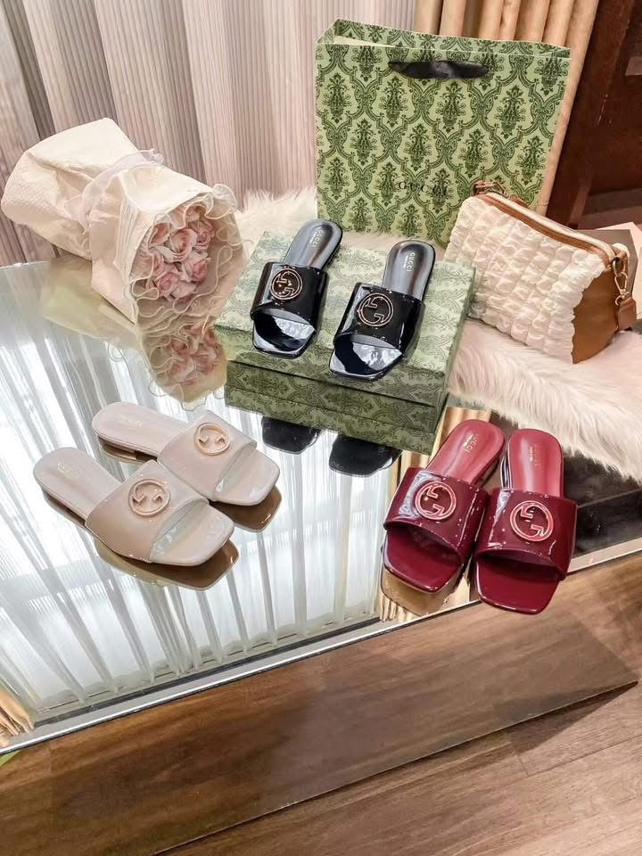 Gucci sandals
