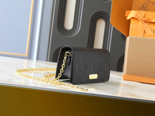 Lv Small Purse