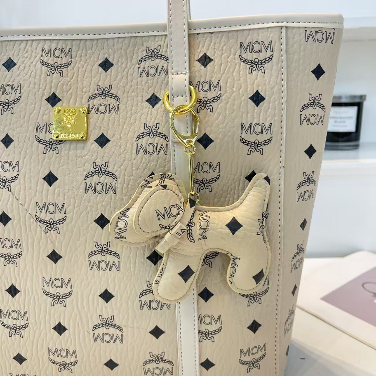 MCM TOTE