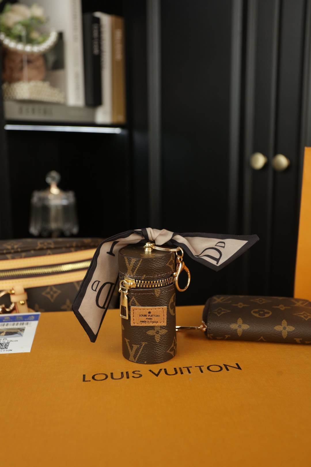 LV BUM BAG MIRROR QUALITY SET