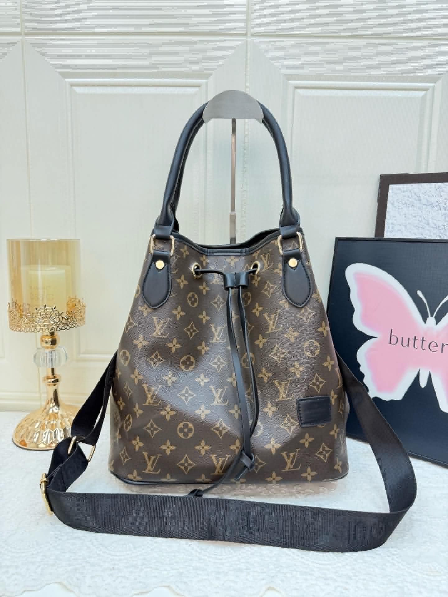lv on hand sale bag